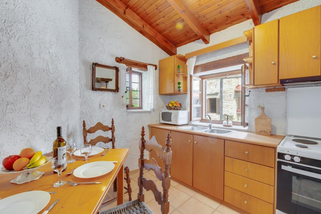Traditional Home Vereniki With Heated Pool - By Apokoronas Villas Gavalochori 外观 照片